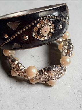Pearl and Silver-Tone Filigree Stretch Bracelet - Cream